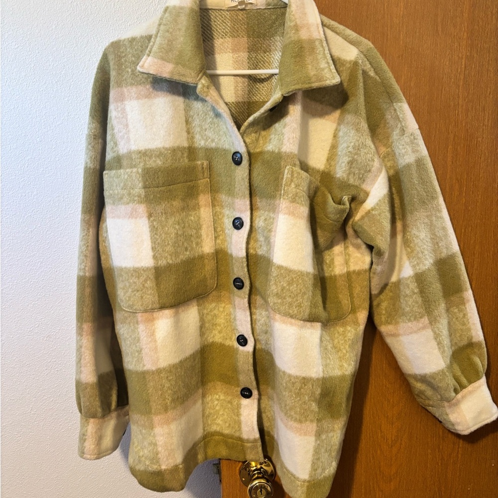 Plaid Button-Up Jacket in Green and Cream